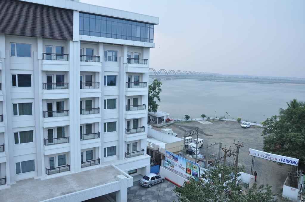 La Hospin Hotel Rājahmundry Camera foto