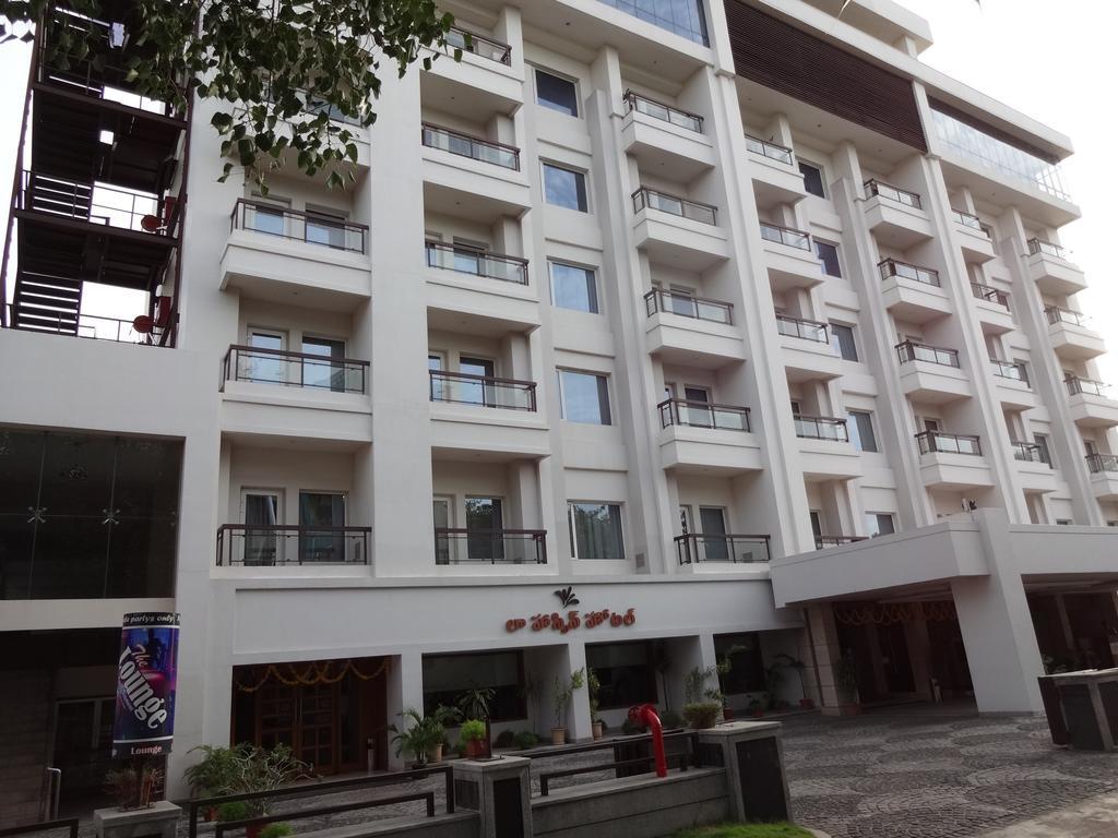 La Hospin Hotel Rājahmundry Camera foto