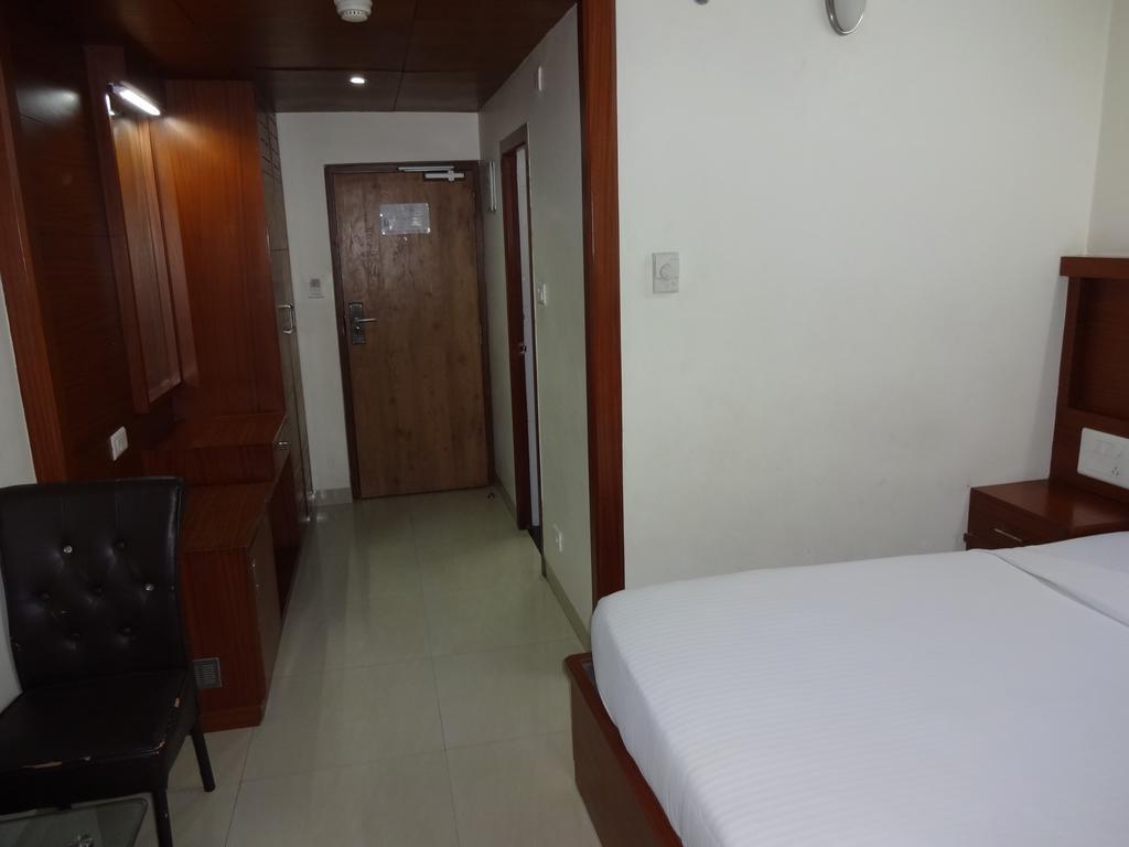 La Hospin Hotel Rājahmundry Camera foto